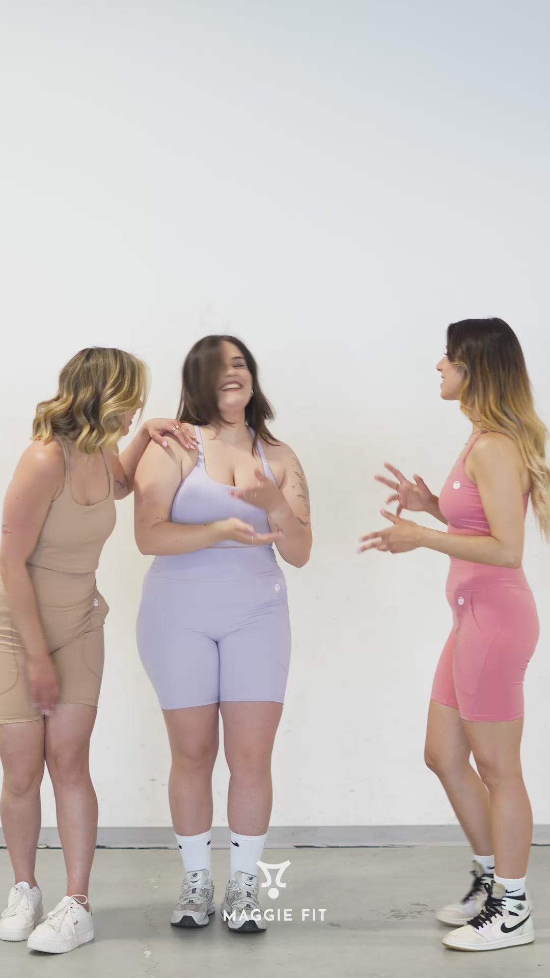 Carica il video: 